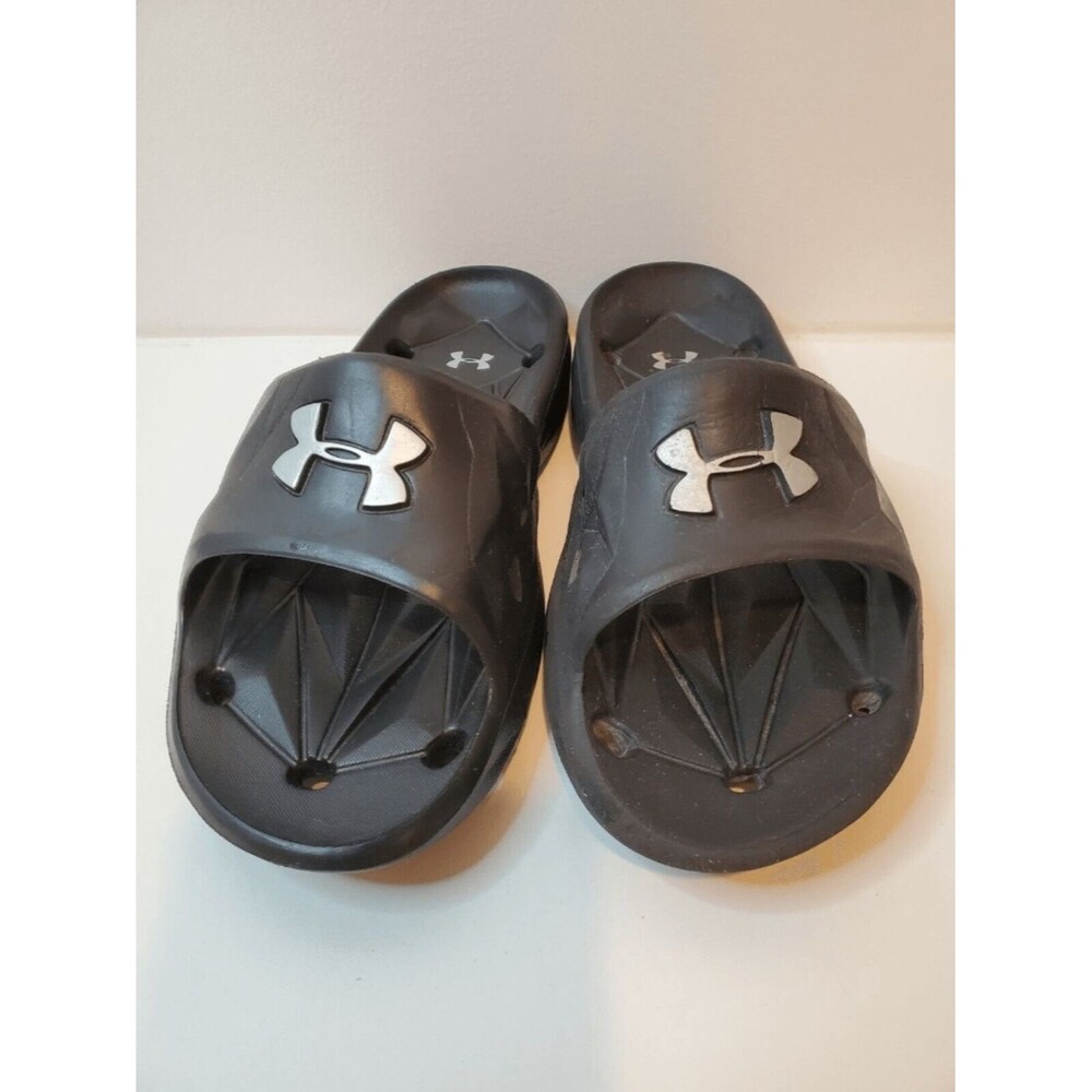 Under Armour Faux Leather Sandals Slippers Shoes Locker Size Y6 W7
